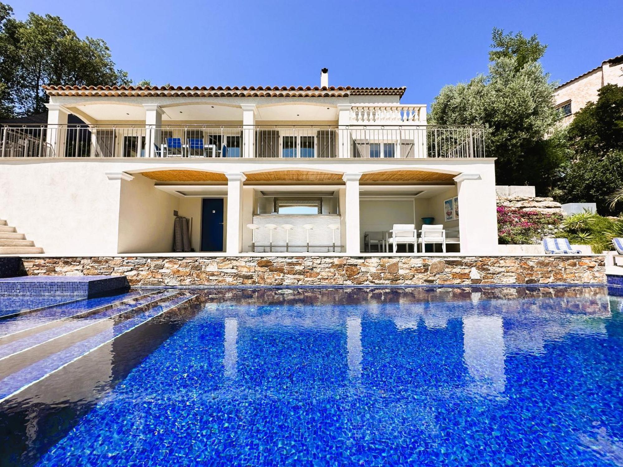 La Mandragora, Belle Villa Pour 6 Personnes Avec Piscine A Debordement Et Vue Mer A La Londe-Les-Maures Esterno foto