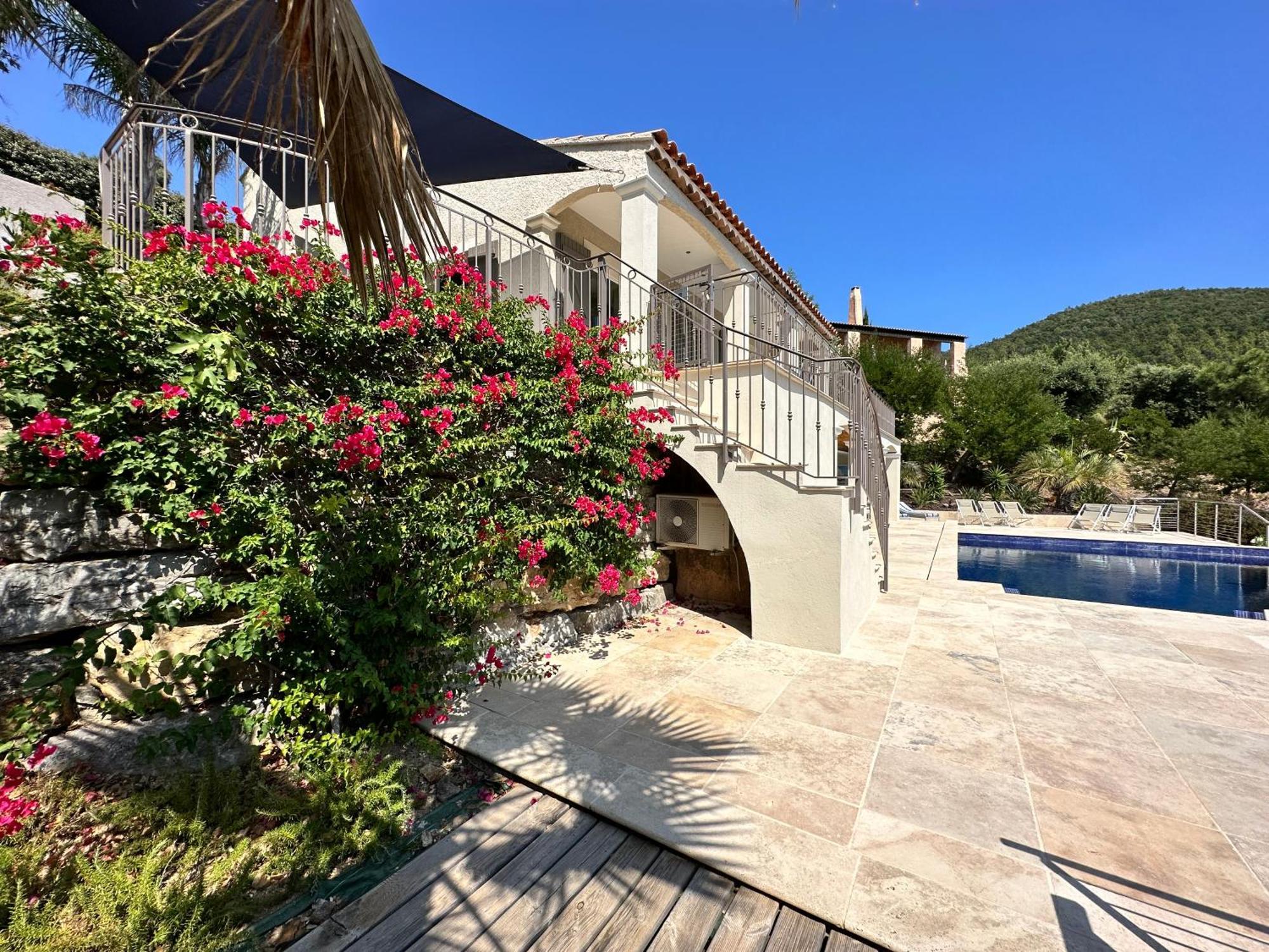 La Mandragora, Belle Villa Pour 6 Personnes Avec Piscine A Debordement Et Vue Mer A La Londe-Les-Maures Esterno foto